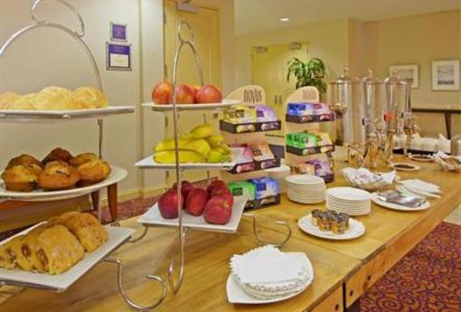 фото отеля Crowne Plaza Ventura Beach