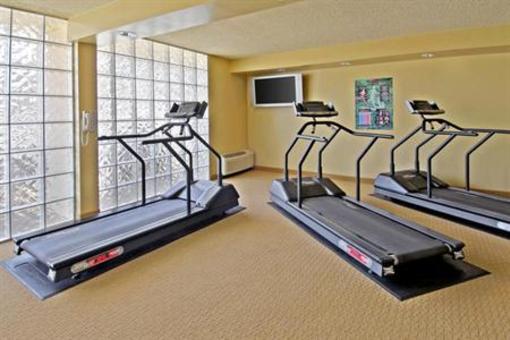 фото отеля Crowne Plaza Ventura Beach