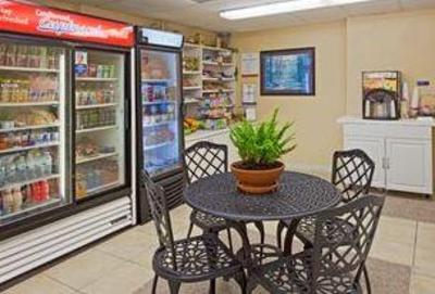 фото отеля Candlewood Suites Miami Airport West
