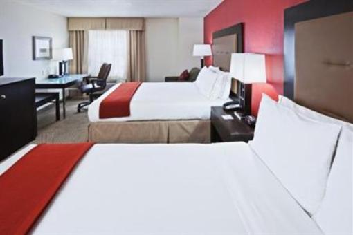 фото отеля Holiday Inn Express Hotel & Suites Penn Square Oklahoma City