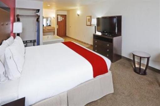 фото отеля Holiday Inn Express Hotel & Suites Penn Square Oklahoma City