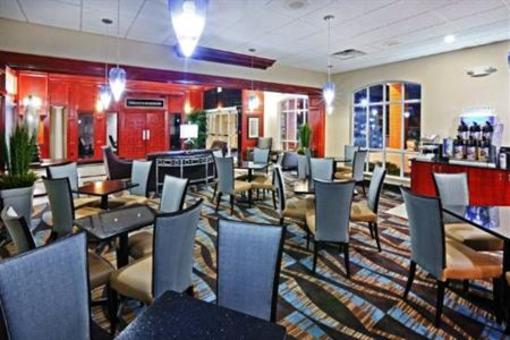 фото отеля Holiday Inn Express Hotel & Suites Penn Square Oklahoma City
