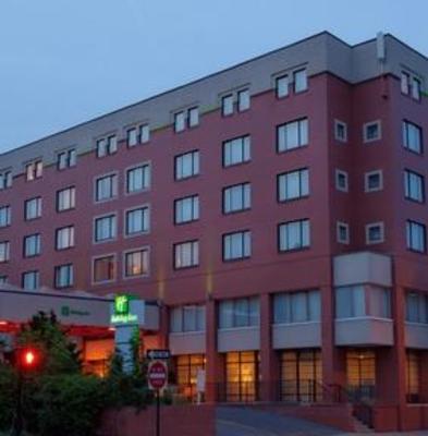 фото отеля Holiday Inn Boston Brookline