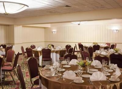фото отеля Holiday Inn Boston Brookline