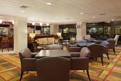 фото отеля Holiday Inn Boston Brookline