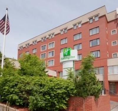 фото отеля Holiday Inn Boston Brookline
