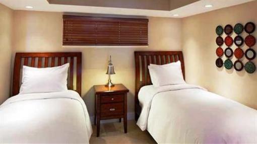 фото отеля Doubletree by Hilton Grand Hotel Biscayne Bay