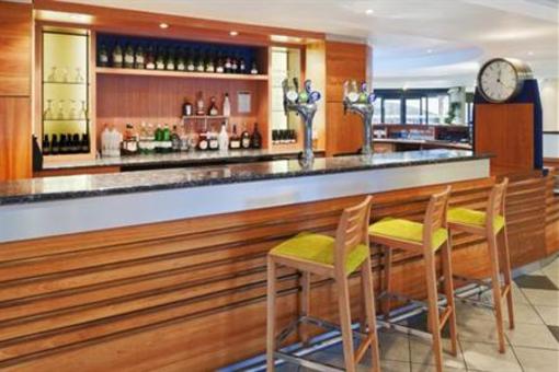 фото отеля Holiday Inn Express Liverpool-Knowsley