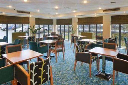 фото отеля Holiday Inn Express Liverpool-Knowsley
