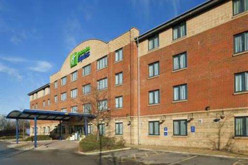фото отеля Holiday Inn Express Liverpool-Knowsley