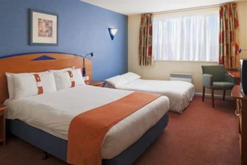 фото отеля Holiday Inn Express Liverpool-Knowsley