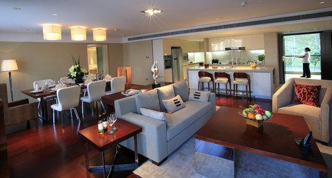 фото отеля Crowne Plaza Science City