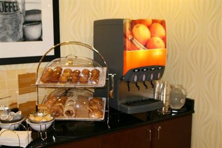 фото отеля Hampton Inn Richmond-Airport