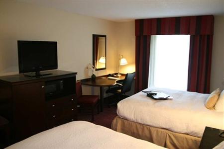 фото отеля Hampton Inn Richmond-Airport