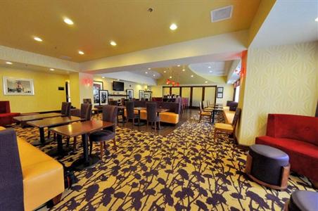 фото отеля Hampton Inn Richmond-Airport