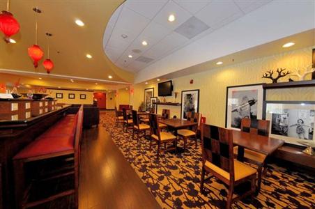 фото отеля Hampton Inn Richmond-Airport