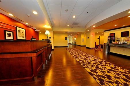 фото отеля Hampton Inn Richmond-Airport