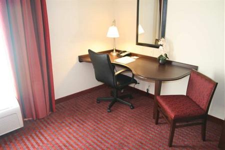 фото отеля Hampton Inn Richmond-Airport