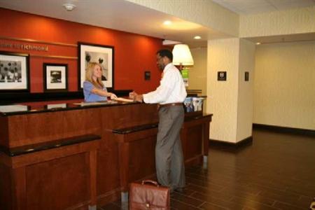 фото отеля Hampton Inn Richmond-Airport