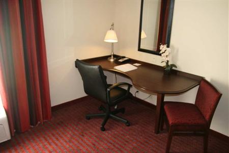 фото отеля Hampton Inn Richmond-Airport