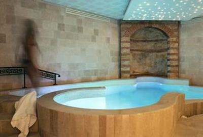 фото отеля Hostellerie Berard La Cadiere-d'Azur