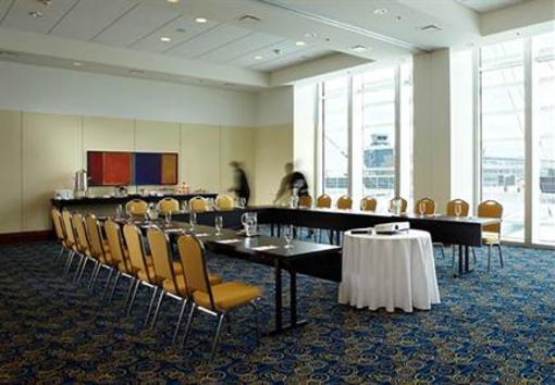 фото отеля Montreal Airport Marriott Hotel