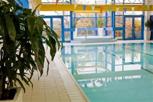 фото отеля Holiday Inn Chester South