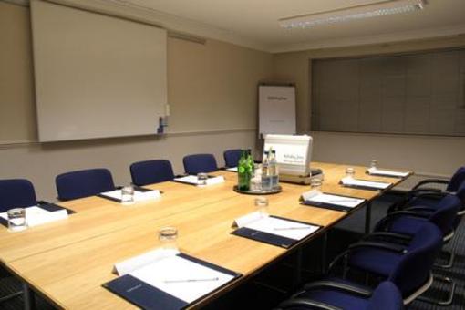 фото отеля Holiday Inn Chester South