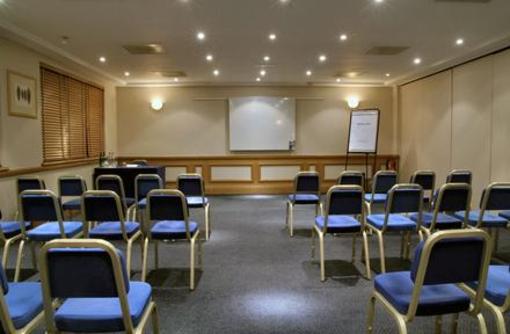 фото отеля Holiday Inn Chester South