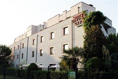 фото отеля Hotel City Piacenza
