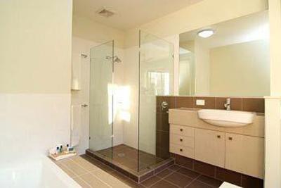 фото отеля Summit Apartments Airlie Beach