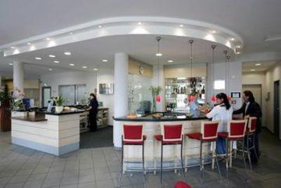 фото отеля Holiday Inn Express Muenchen Messe