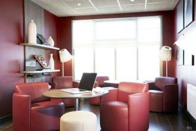 фото отеля Campanile Caen Est Mondeville Hotel