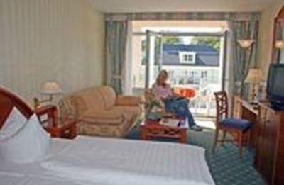 фото отеля Hotel Pommerscher Hof Heringsdorf