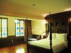 фото отеля Chillon Castle Hotel