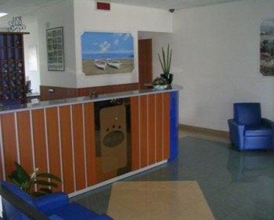 фото отеля Sea Breeze Hotel Residence