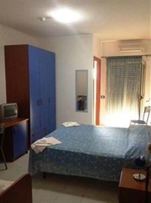 фото отеля Sea Breeze Hotel Residence