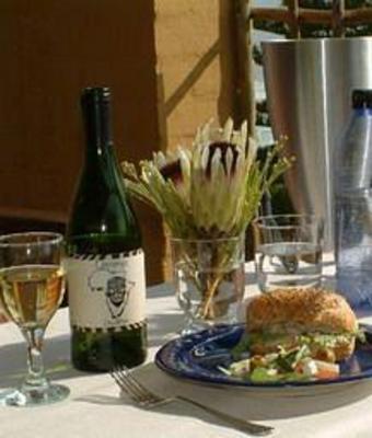 фото отеля Umnenge Lodge Gansbaai