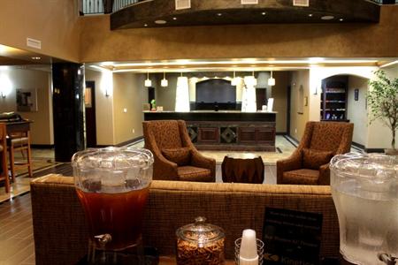 фото отеля BEST WESTERN KC Speedway Inn & Suites