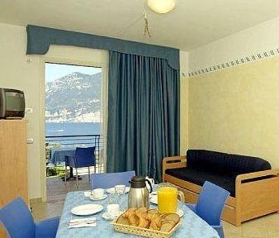 фото отеля Hotel Rosmari Brenzone