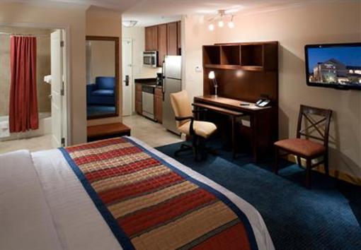 фото отеля TownePlace Suites Fort Worth Downtown