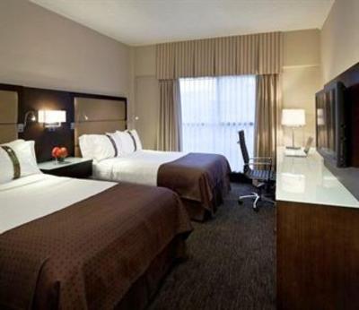 фото отеля Holiday Inn Hotel & Suites Vancouver Downtown