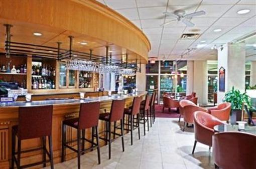 фото отеля Holiday Inn Hotel & Suites Vancouver Downtown