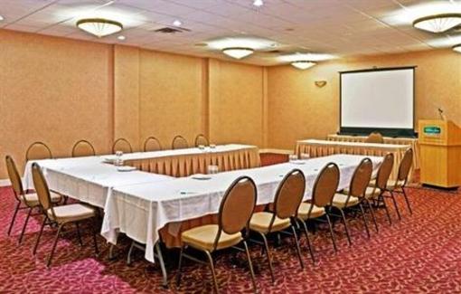фото отеля Holiday Inn Hotel & Suites Vancouver Downtown