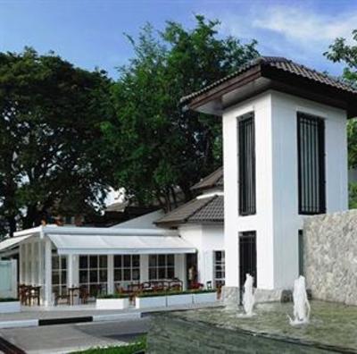 фото отеля Woodlands Suites Serviced Residences