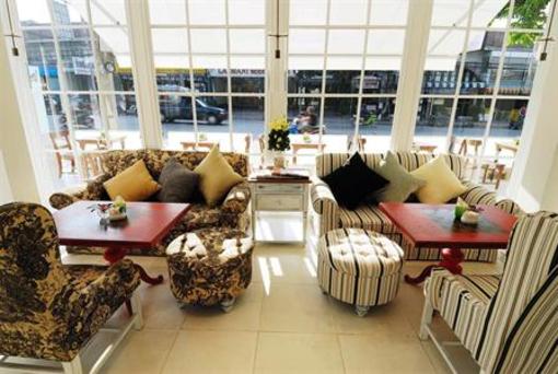 фото отеля Woodlands Suites Serviced Residences