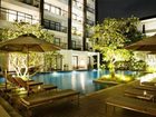 фото отеля Woodlands Suites Serviced Residences