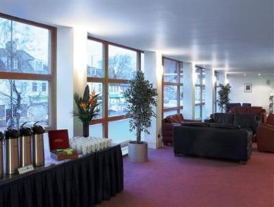 фото отеля St Giles Hotel Feltham Heathrow London