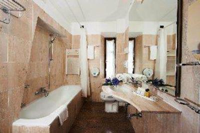 фото отеля Borgo San Luigi Resort Monteriggioni