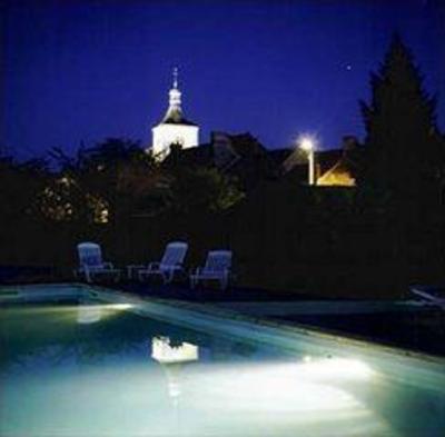 фото отеля Le Pont Neuf Hotel Le Veurdre